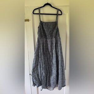 Old Navy Black and White Pleated Midi Sundress